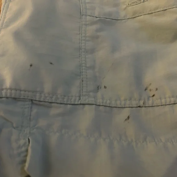 Men's Light green AFTCO shorts 34
Note:black ink spots n front bottom pocket - Picture 3 of 4